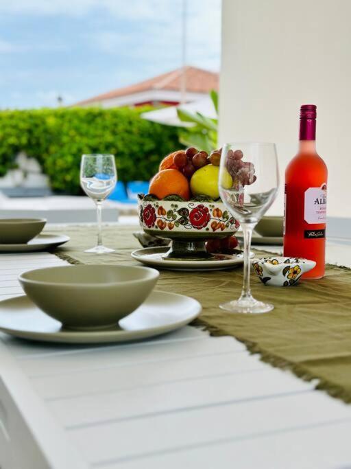 Beachfront Villa And Pool Puerto de Santiago  Zewnętrze zdjęcie